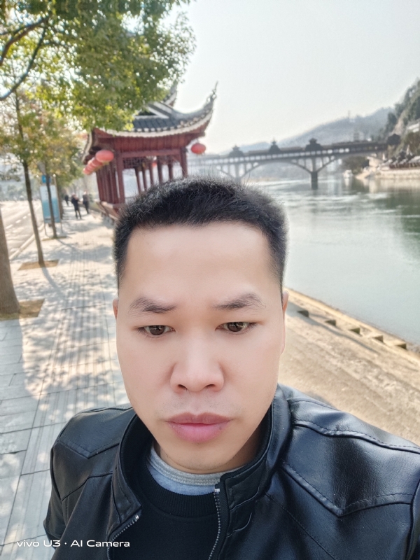 啊锦的第一张照片--滨州相亲服务中心