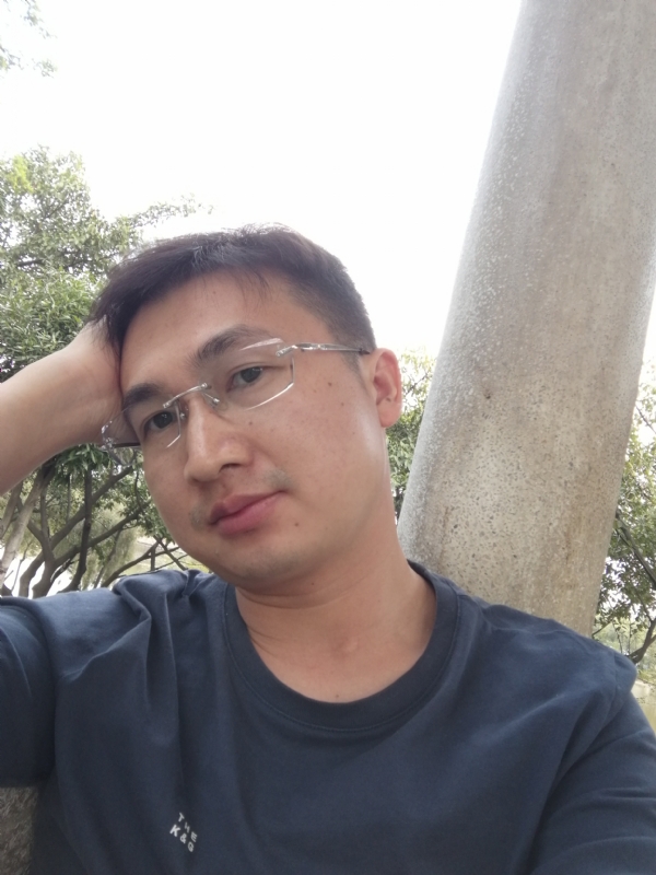 不如随风的第一张照片--滨州相亲服务中心