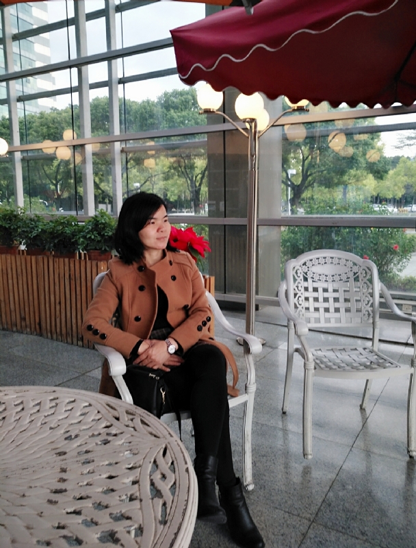 执迷不悔的第一张照片--滨州相亲服务中心