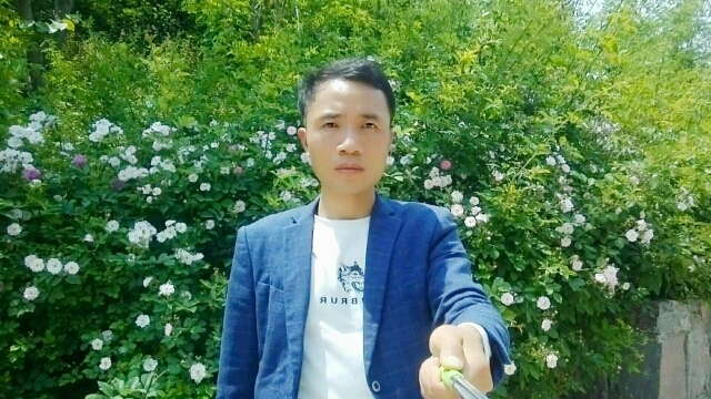 一生何求的第一张照片--滨州相亲服务中心