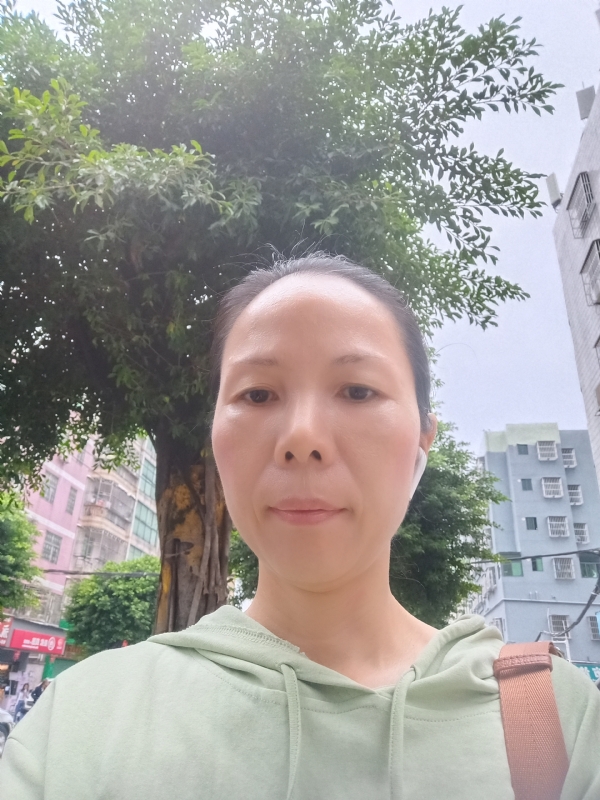 容容的第一张照片--滨州相亲服务中心