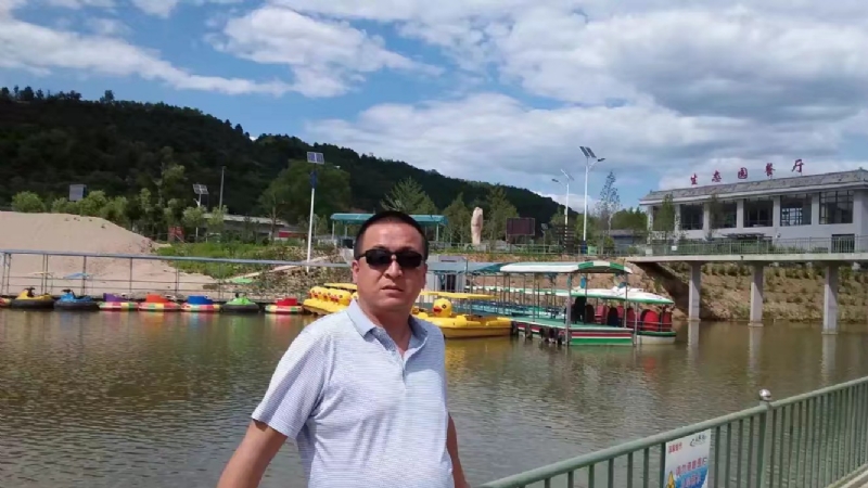 一三缺四的第一张照片--滨州相亲服务中心