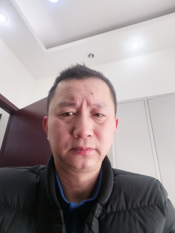 相视而笑的第一张照片--滨州相亲服务中心