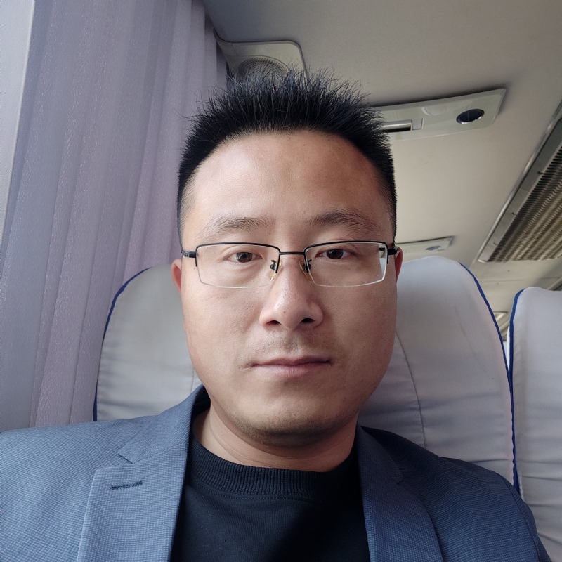 桑业挺的第一张照片--滨州相亲服务中心