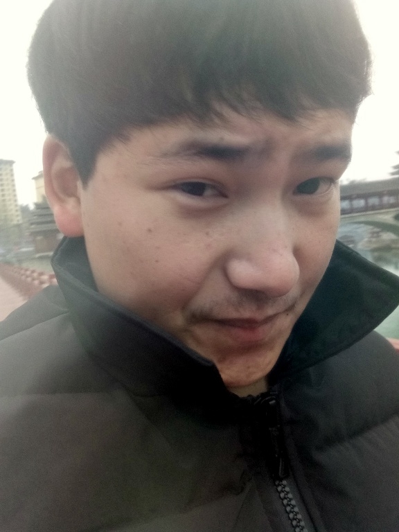 侗族青年作家超超的第二张照片--滨州相亲服务中心