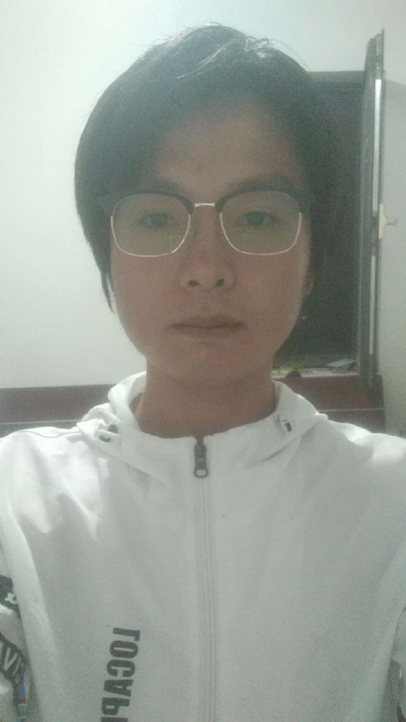 轻吻的第一张照片--滨州相亲服务中心