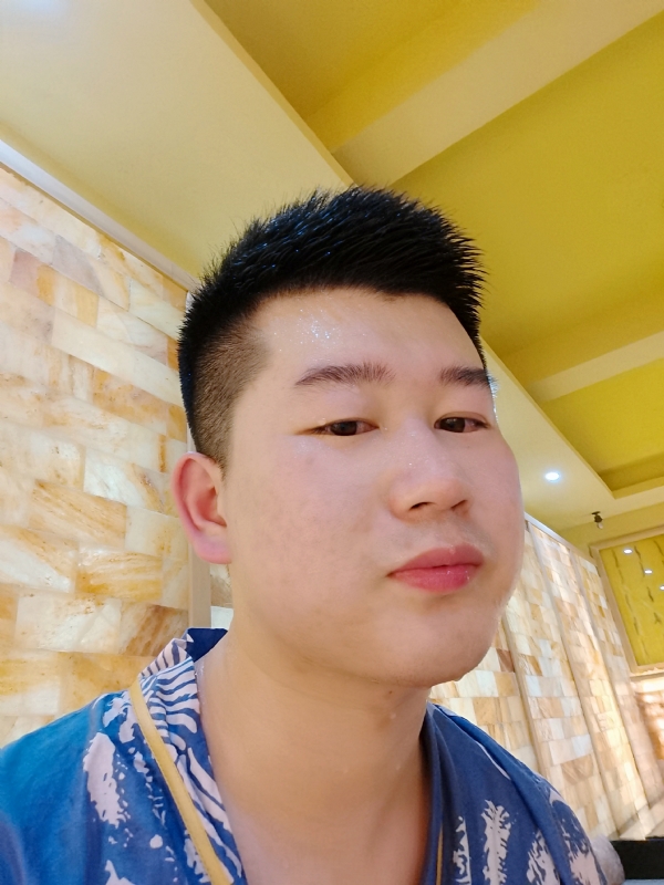 六月与阿十二的第一张照片--滨州相亲服务中心