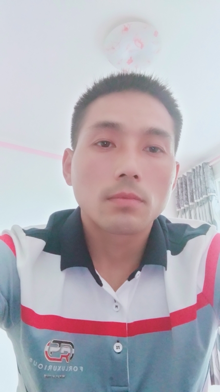 染红尘世的第一张照片--滨州相亲服务中心