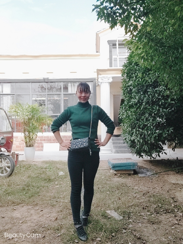 魏沐阳子的第一张照片--滨州相亲服务中心