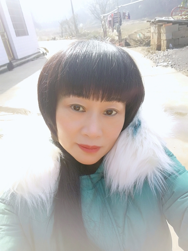 金鱼儿的第一张照片--滨州相亲服务中心