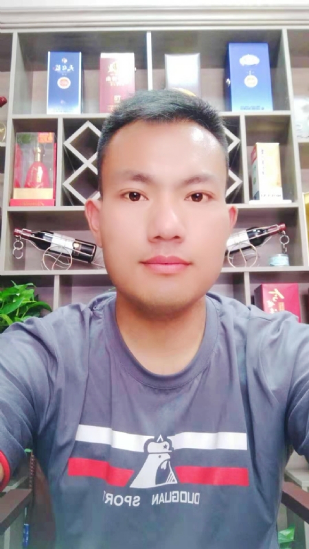 钱乾的第一张照片--滨州相亲服务中心