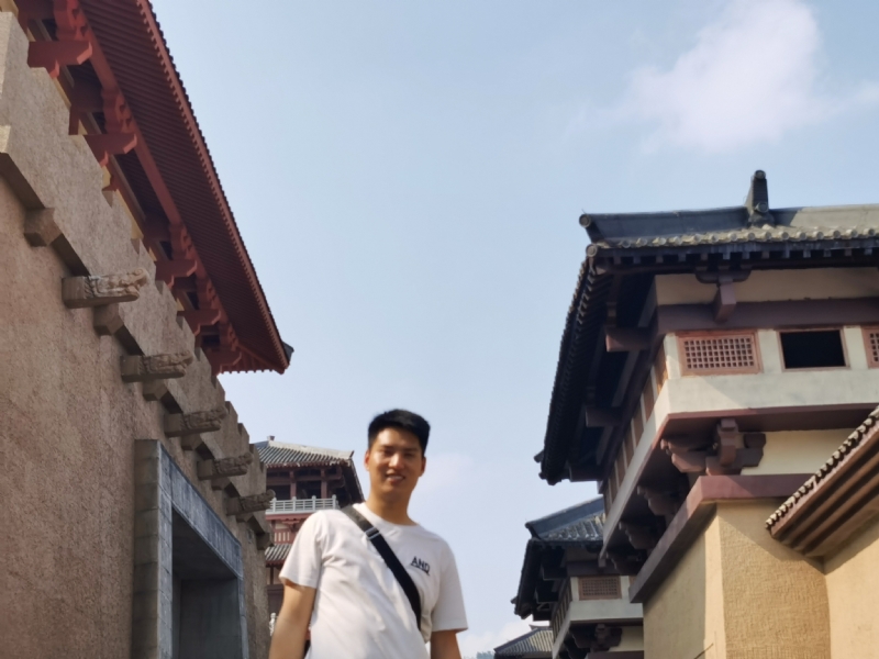 咸鱼不闲的第二张照片--滨州相亲服务中心