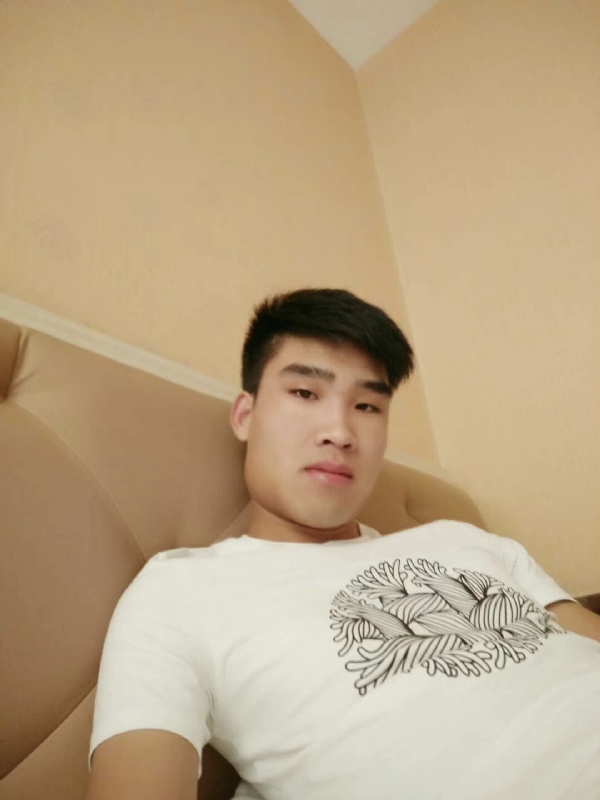 谁不曾孤单上路的第一张照片--滨州相亲服务中心