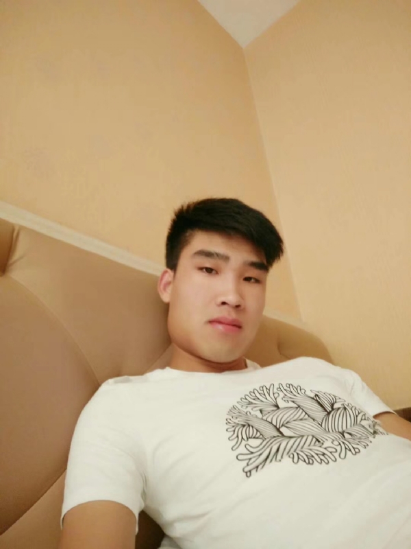 谁不曾孤单上路的第二张照片--滨州相亲服务中心