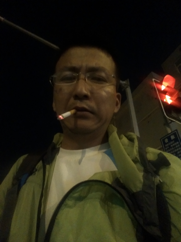 认真的生活的第一张照片--滨州相亲服务中心