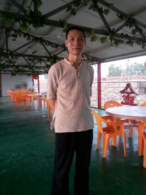 周哥的第三张照片--滨州相亲服务中心