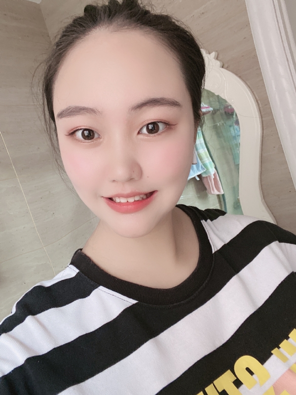 灵儿的第二张照片--滨州相亲服务中心