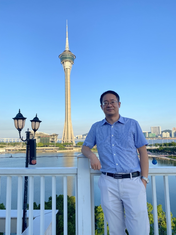 Yangyi的第三张照片--滨州相亲服务中心