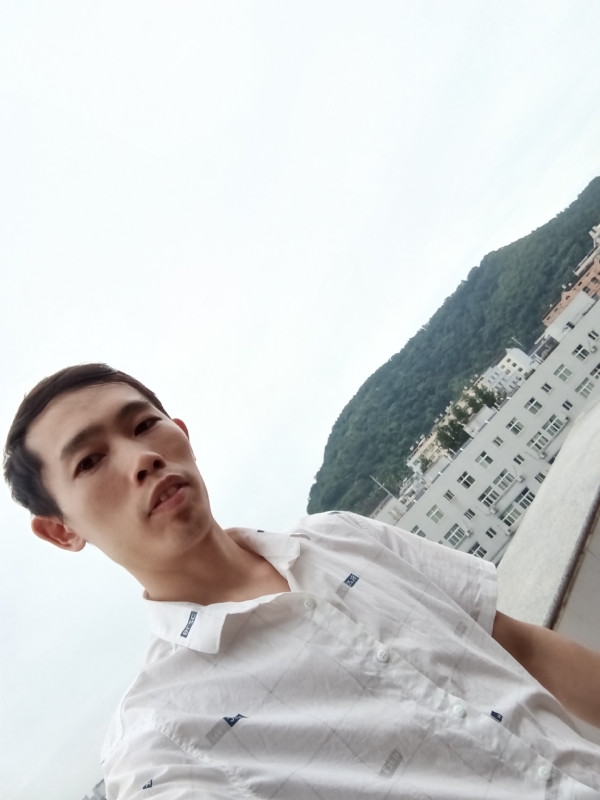 会飞的鱼的第一张照片--滨州相亲服务中心