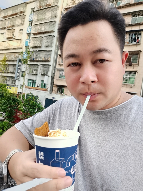 K金o的第一张照片--滨州相亲服务中心