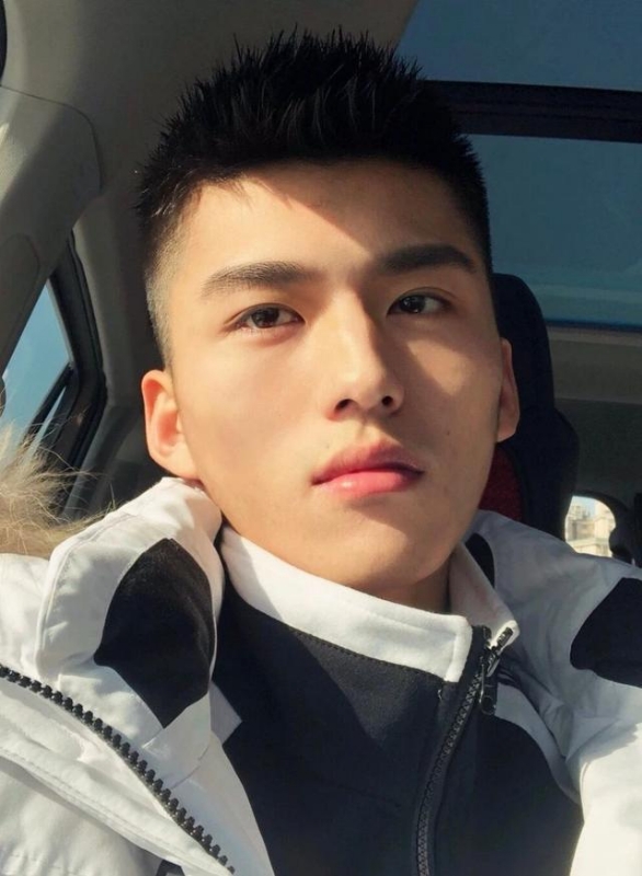 飞翔的第一张照片--滨州相亲服务中心