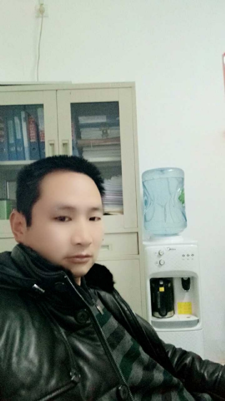 蓝色棒棒糖的第一张照片--滨州相亲服务中心