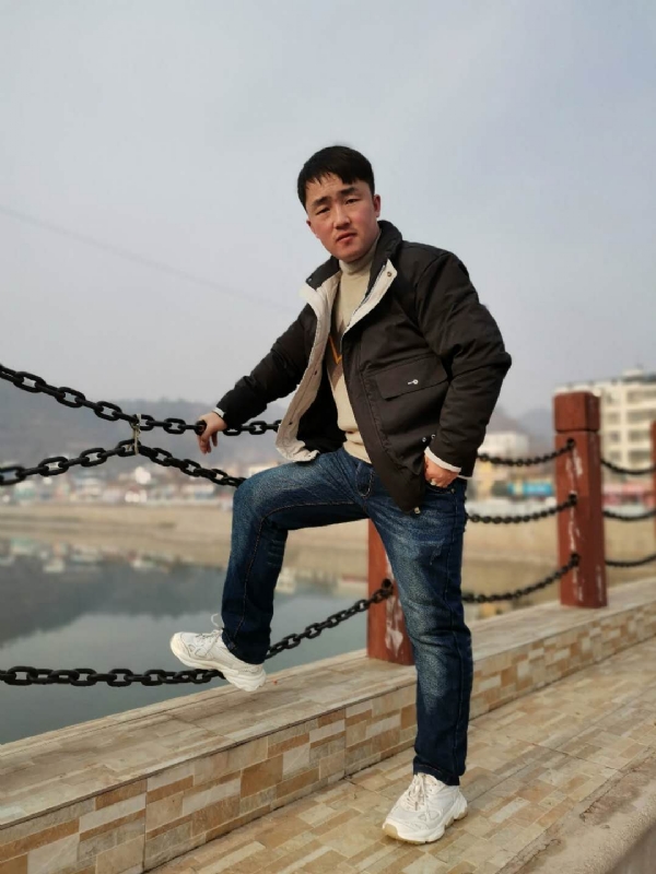 性情中人的第一张照片--滨州相亲服务中心