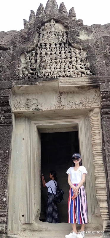 桃花与酒的第一张照片--滨州相亲服务中心