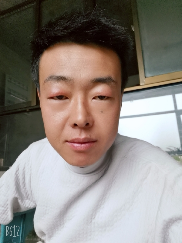 缺爱80后的第一张照片--滨州相亲服务中心