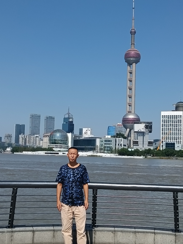 伪装浪漫的第一张照片--滨州相亲服务中心