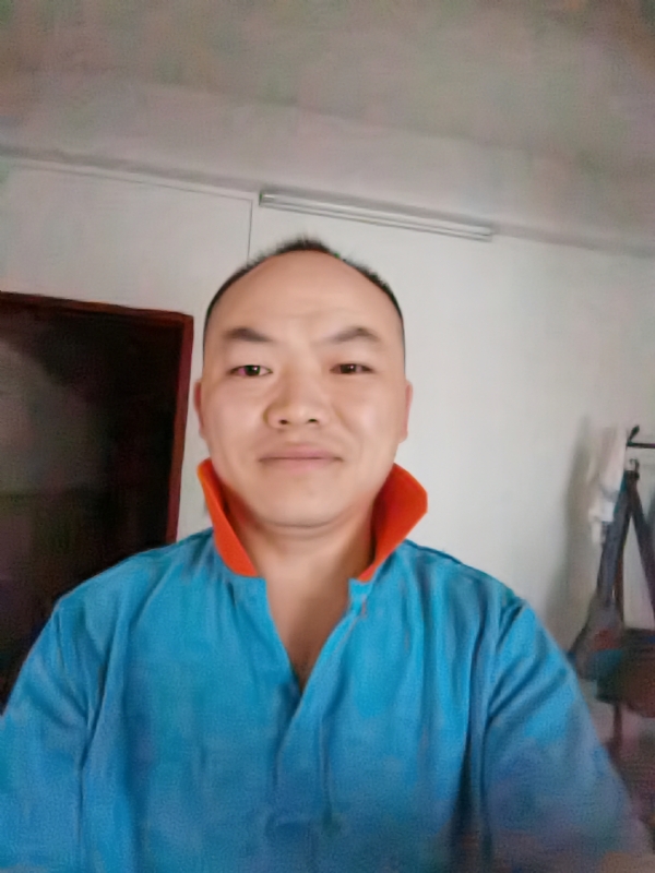 与子携老的第四张照片--滨州相亲服务中心