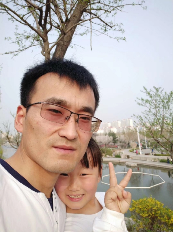 简单的幸福的第一张照片--滨州相亲服务中心