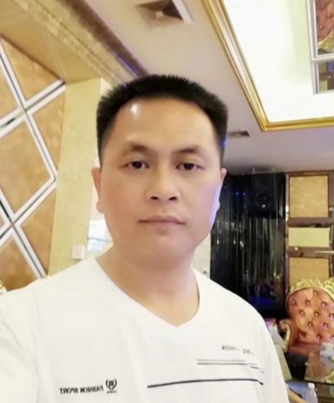 小梁的第二张照片--滨州相亲服务中心