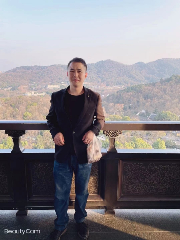 周周的第二张照片--滨州相亲服务中心