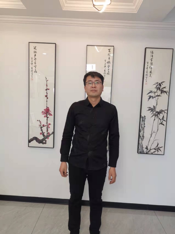 情义比天高的第一张照片--滨州相亲服务中心