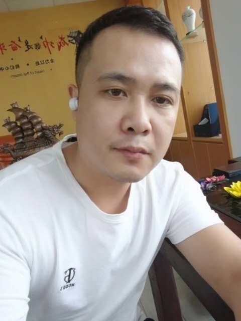 礼哥的第二张照片--滨州相亲服务中心