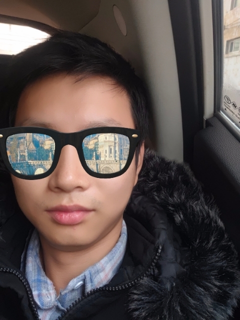 请问揉揉头的第一张照片--滨州相亲服务中心