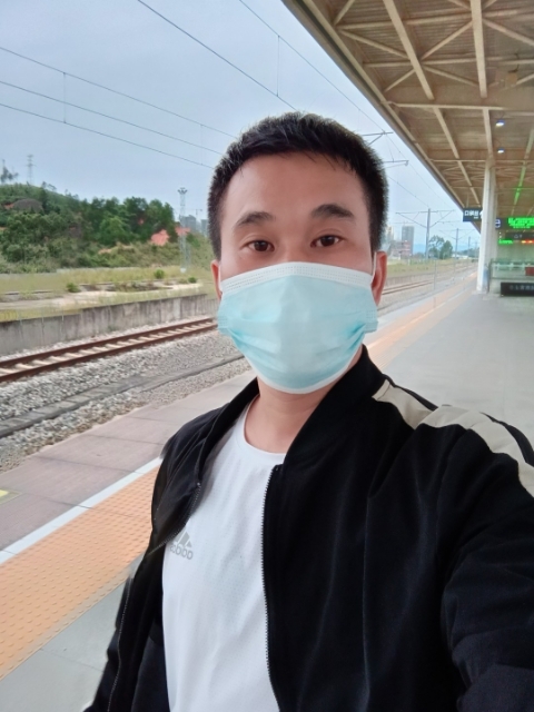 小李的第一张照片--滨州相亲服务中心