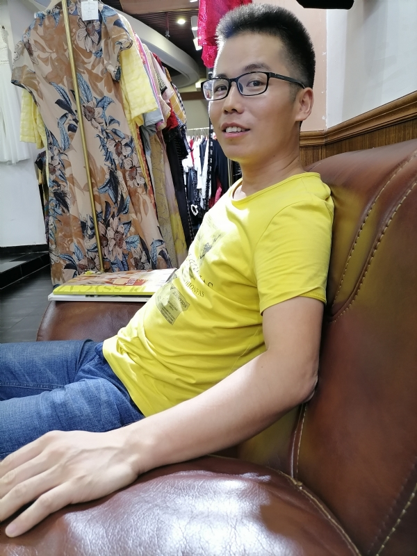 汪顺鹏的第一张照片--滨州相亲服务中心