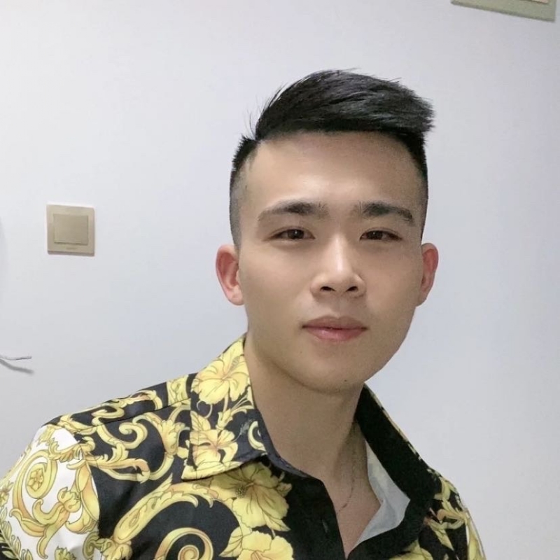 迷彩冲锋衣的第一张照片--滨州相亲服务中心