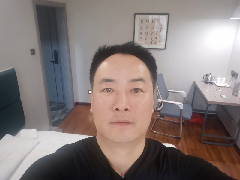 莫待花落空折枝的第一张照片--滨州相亲服务中心