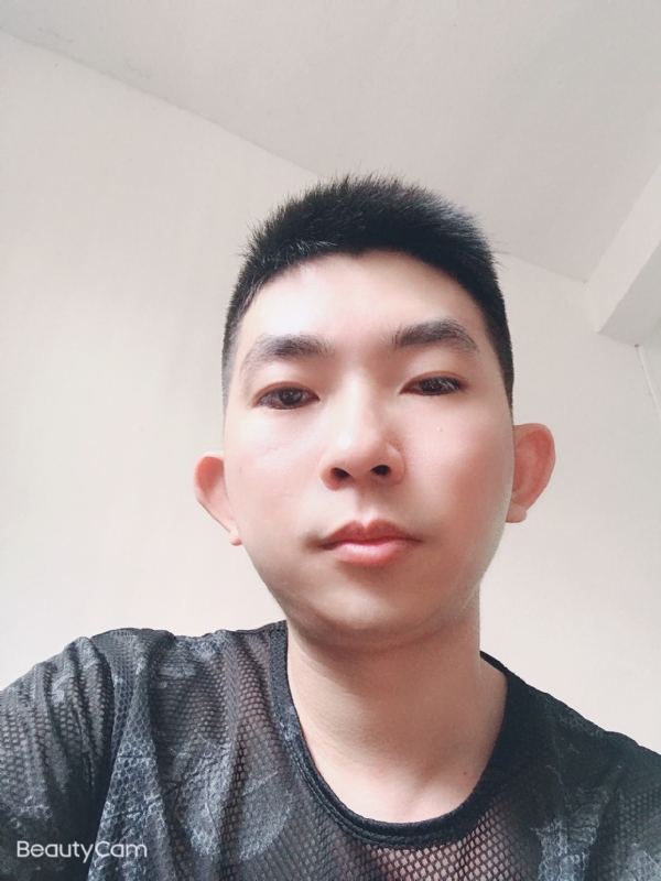 诚恳的第一张照片--滨州相亲服务中心