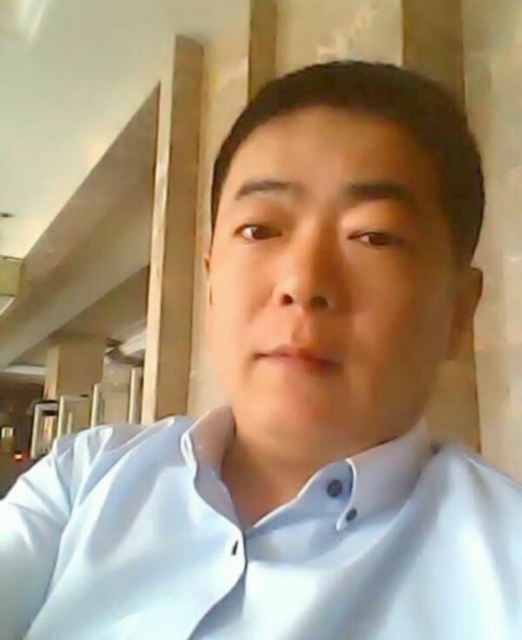 落叶随风的第一张照片--滨州相亲服务中心