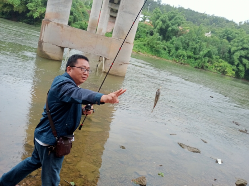 峰的第二张照片--滨州相亲服务中心