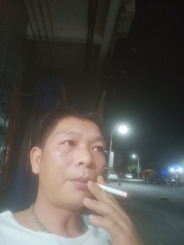 善解人意的第一张照片--滨州相亲服务中心