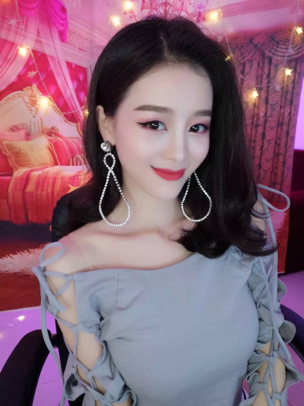 Cici的第三张照片--滨州相亲服务中心