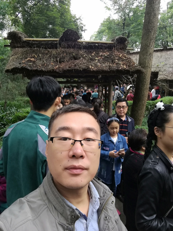 撑起一片天的第一张照片--滨州相亲服务中心