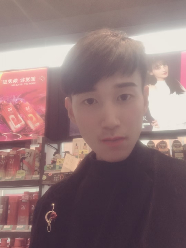 唯美的爱情故事的第一张照片--滨州相亲服务中心