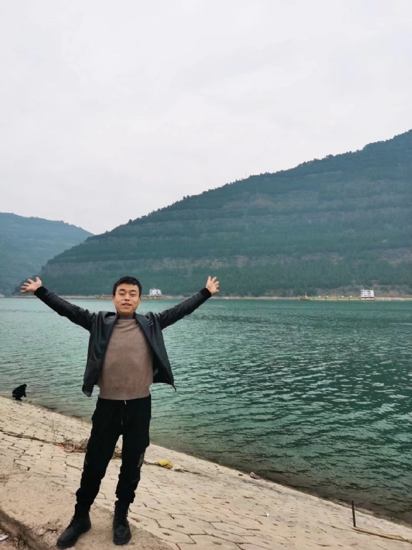 寂寞的风的第一张照片--滨州相亲服务中心