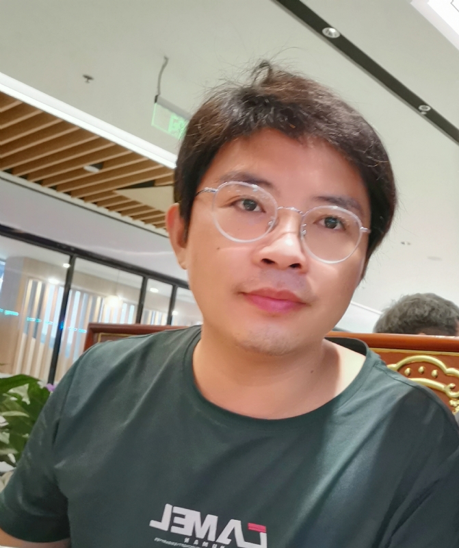 陆迅的第三张照片--滨州相亲服务中心